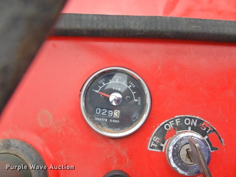 image for item DJ8487 Yanmar YM2210D  MFWD tractor