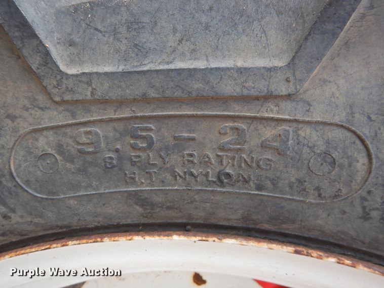 image for item DJ8487 Yanmar YM2210D  MFWD tractor