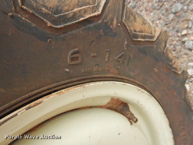 image for item DJ8487 Yanmar YM2210D  MFWD tractor