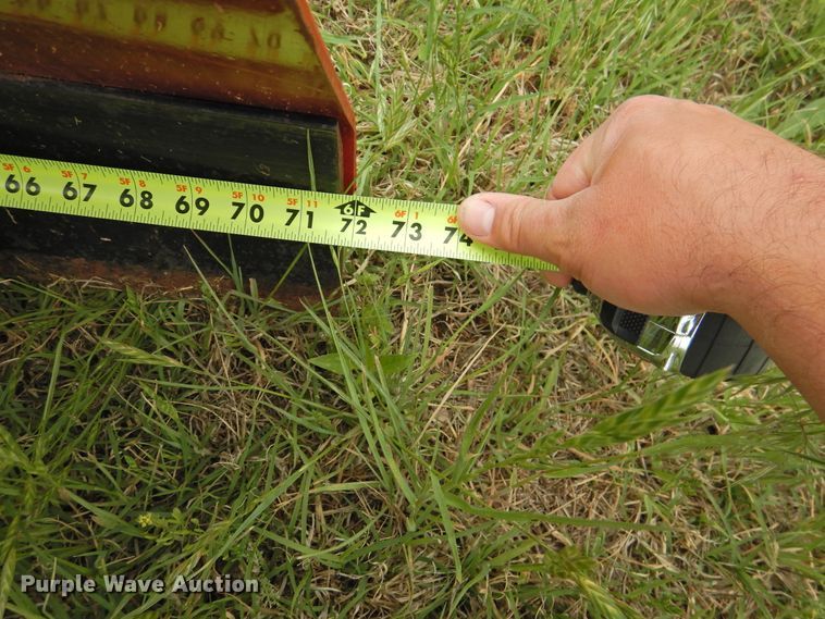 image for item DJ8487 Yanmar YM2210D  MFWD tractor