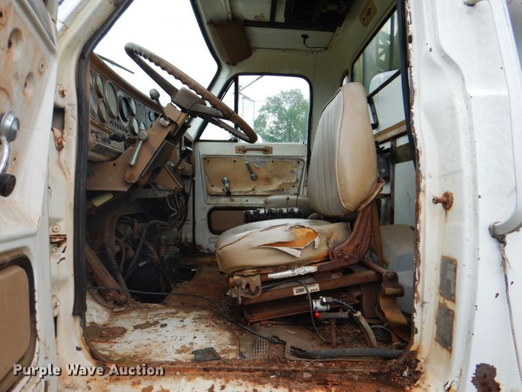 image for item DK5653 1981 GMC Big Wheel  applicator truck