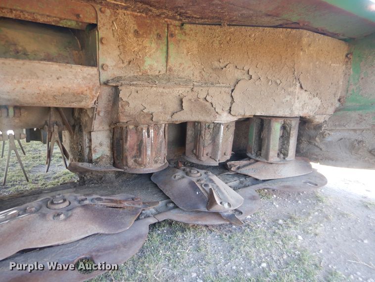 image for item DL0275 2007 John Deere 4995  windrower