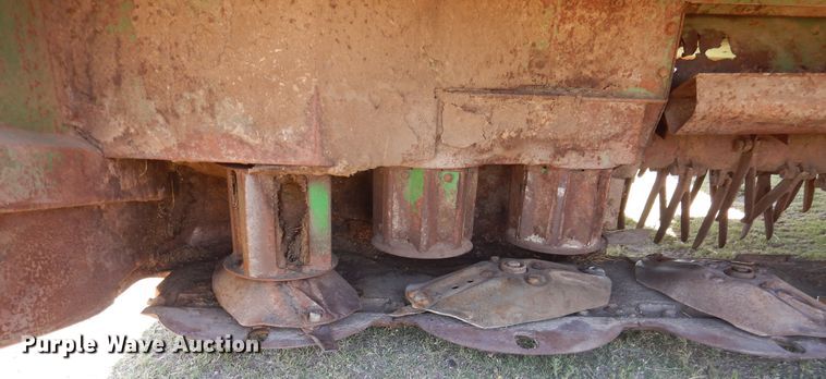 image for item DL0275 2007 John Deere 4995  windrower