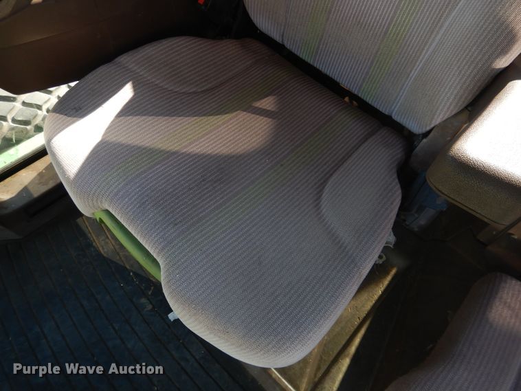 image for item DL0275 2007 John Deere 4995  windrower