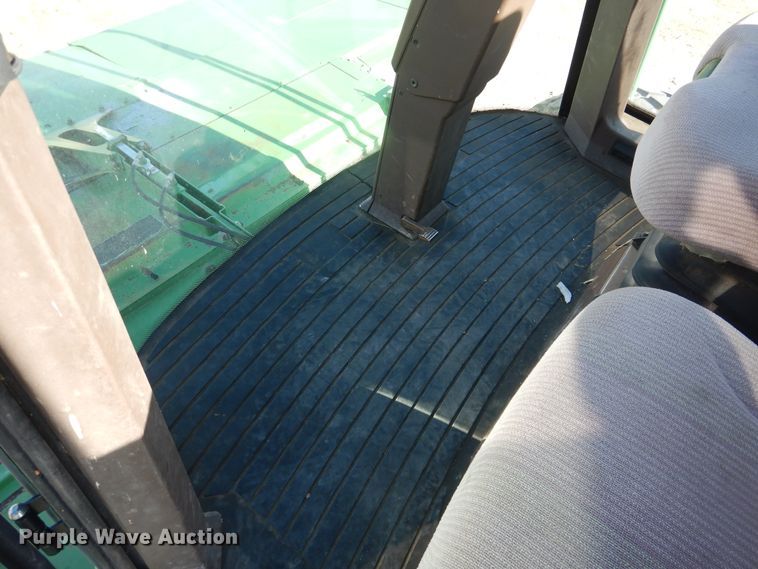 image for item DL0275 2007 John Deere 4995  windrower