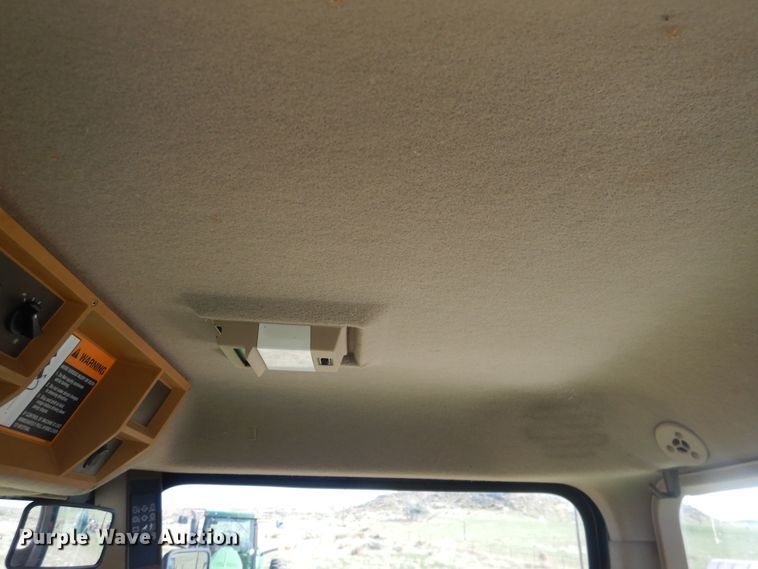 image for item DL0275 2007 John Deere 4995  windrower