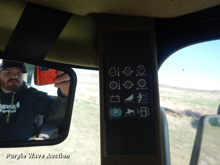 image for item DL0275 2007 John Deere 4995  windrower