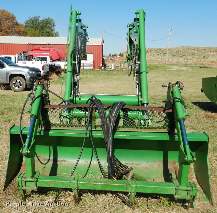 image for item DL0276 John Deere 840  loader