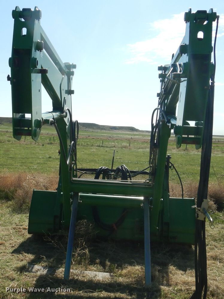 image for item DL0276 John Deere 840  loader