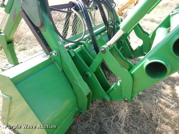image for item DL0276 John Deere 840  loader