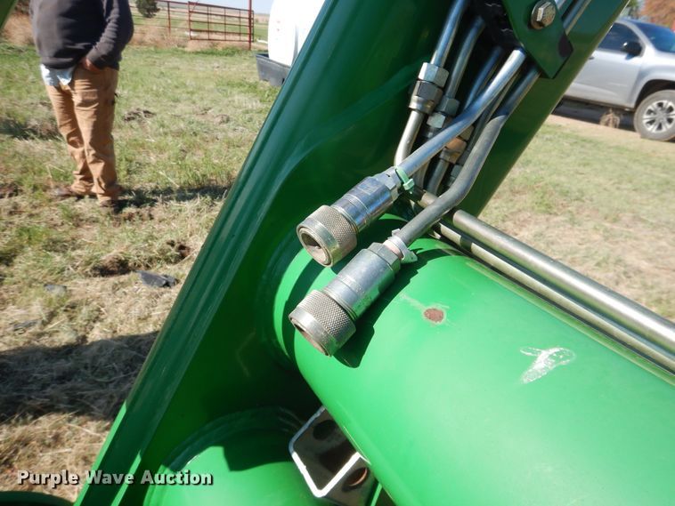 image for item DL0276 John Deere 840  loader