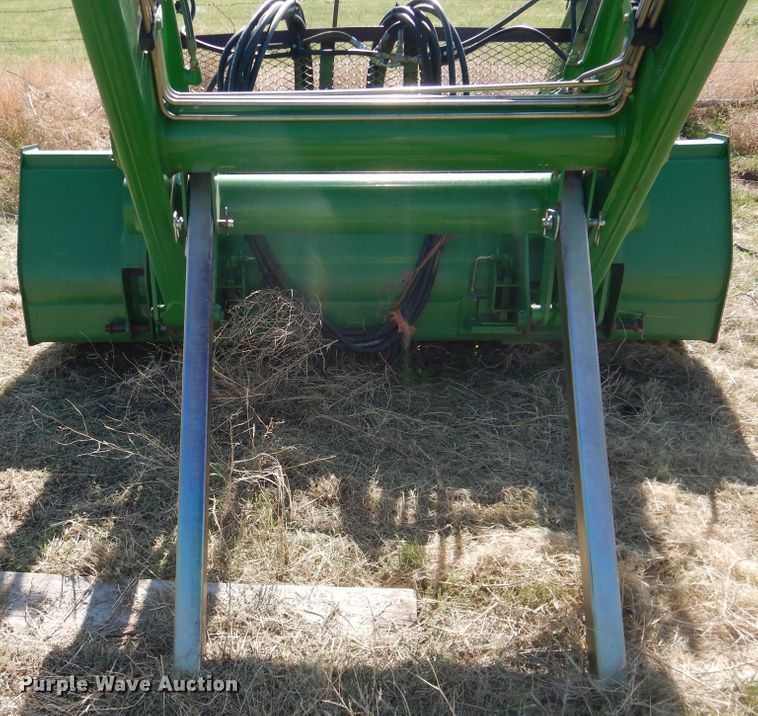 image for item DL0276 John Deere 840  loader