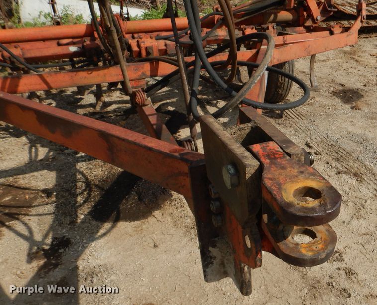image for item DL8031 Allis Chalmers  field cultivator