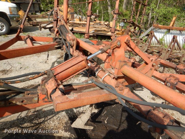 image for item DL8031 Allis Chalmers  field cultivator