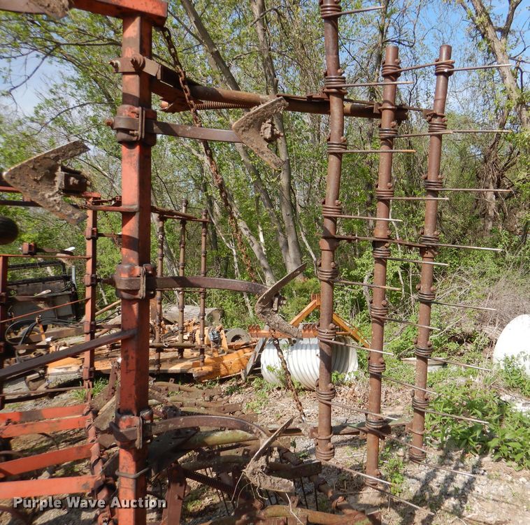 image for item DL8031 Allis Chalmers  field cultivator