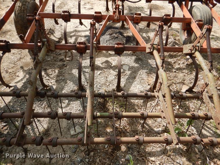 image for item DL8031 Allis Chalmers  field cultivator