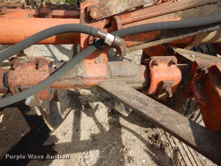 image for item DL8031 Allis Chalmers  field cultivator