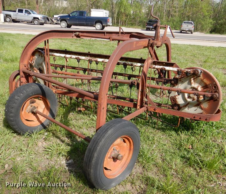 image for item DL8032 John Deere CCA  chisel and International hay rake