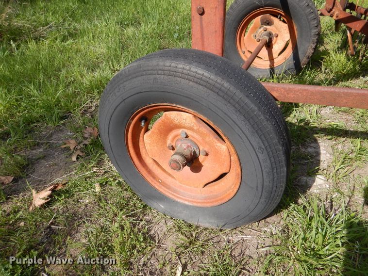 image for item DL8032 John Deere CCA  chisel and International hay rake