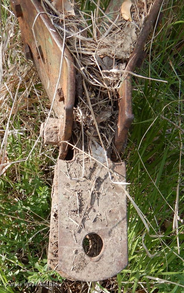 image for item DL8032 John Deere CCA  chisel and International hay rake