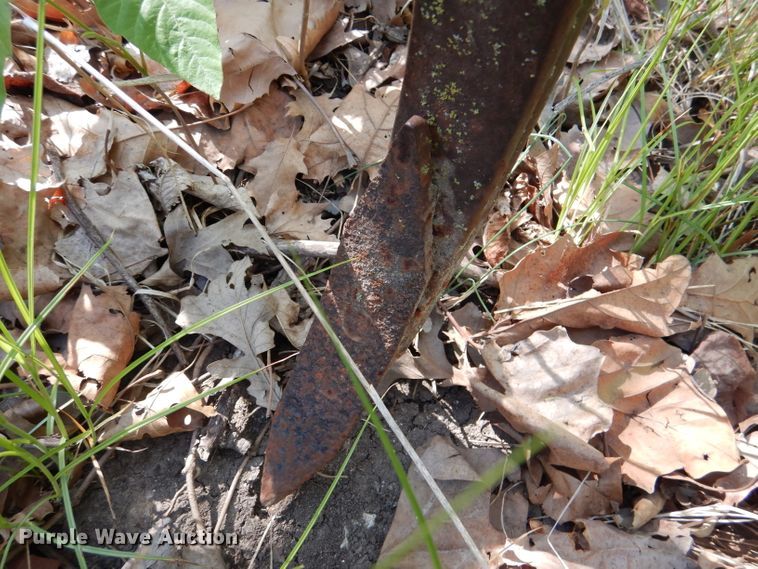 image for item DL8032 John Deere CCA  chisel and International hay rake