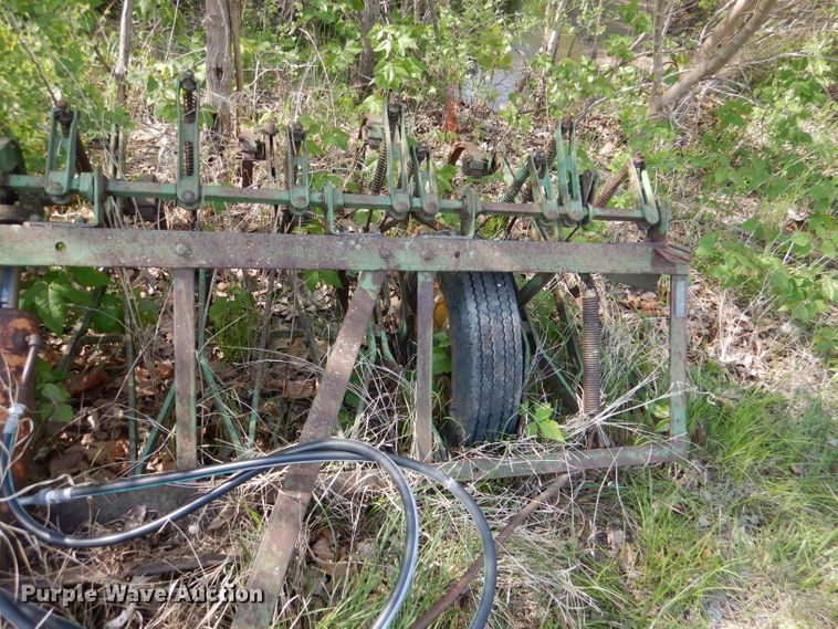 image for item DL8032 John Deere CCA  chisel and International hay rake