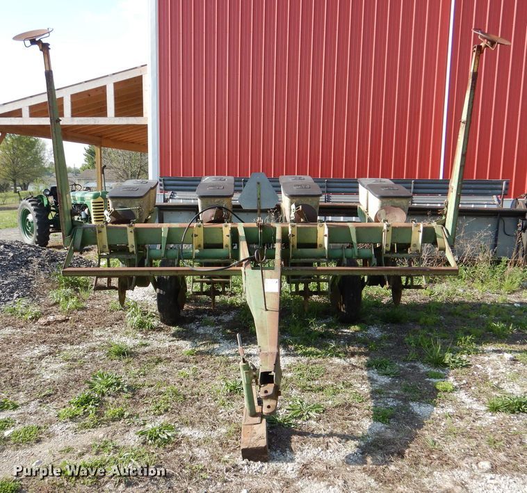 image for item DL8033 John Deere P7000  no-till planter