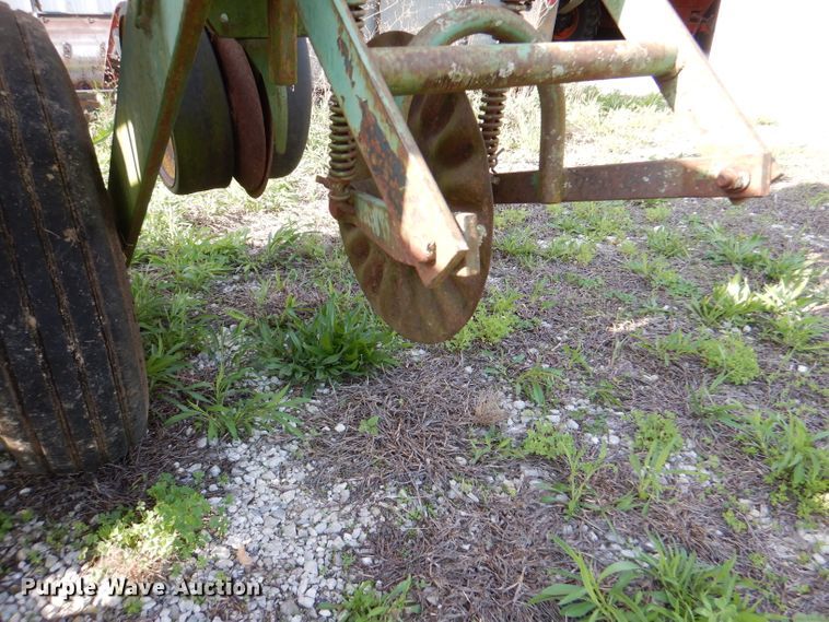 image for item DL8033 John Deere P7000  no-till planter