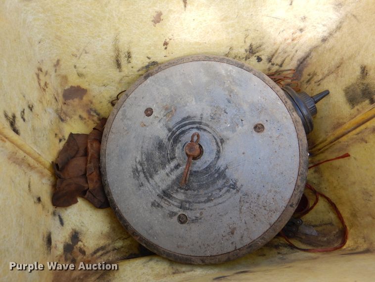 image for item DL8033 John Deere P7000  no-till planter