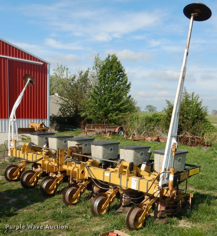 image for item DL8034 Buffalo 7010-6-30  no-till planter