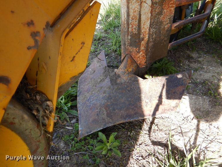 image for item DL8034 Buffalo 7010-6-30  no-till planter