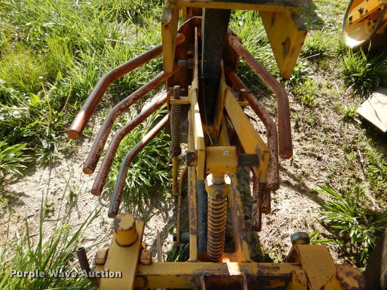 image for item DL8034 Buffalo 7010-6-30  no-till planter