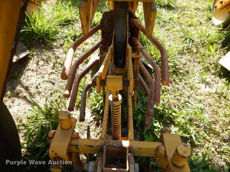 image for item DL8034 Buffalo 7010-6-30  no-till planter