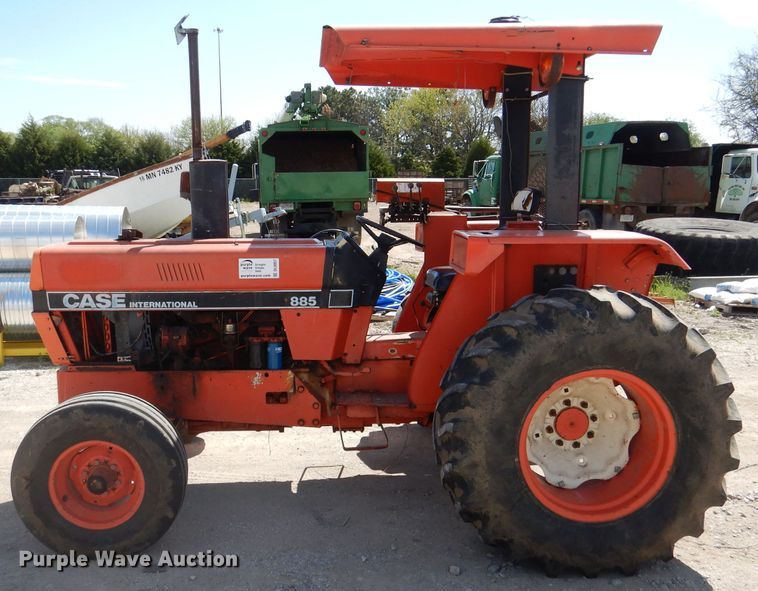 image for item DL8057 1985 Case IH 885  tractor