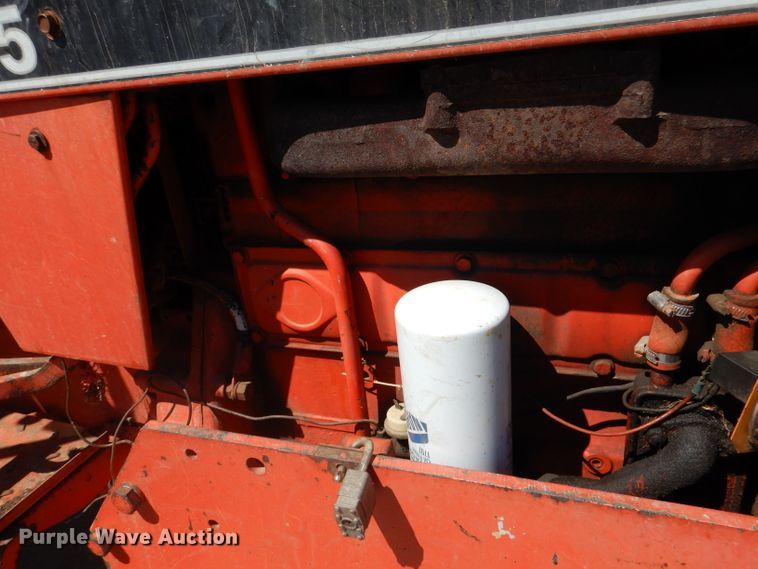 image for item DL8057 1985 Case IH 885  tractor