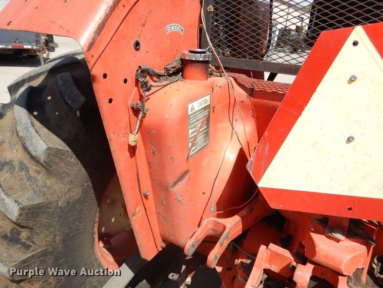 image for item DL8057 1985 Case IH 885  tractor