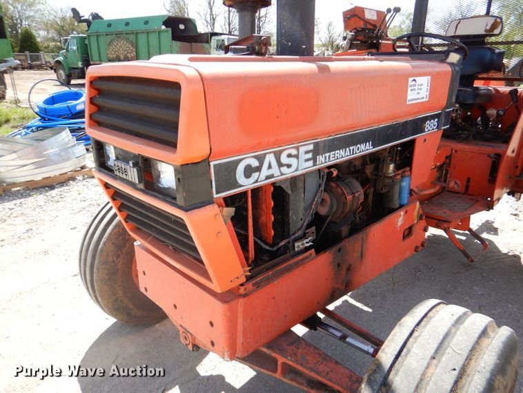 image for item DL8057 1985 Case IH 885  tractor
