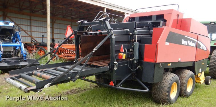 image for item DL8098 2004 New Holland BB960A  large square baler