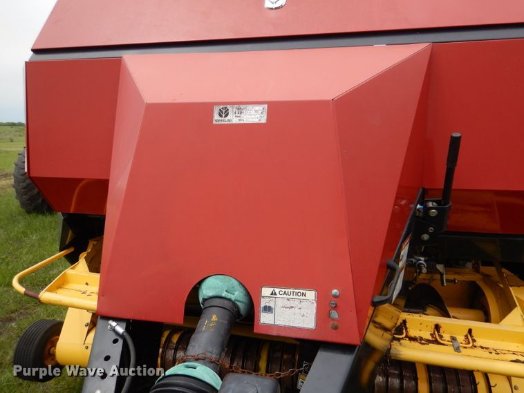 image for item DL8098 2004 New Holland BB960A  large square baler