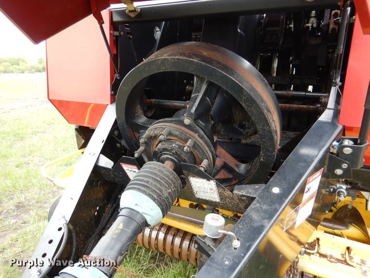 image for item DL8098 2004 New Holland BB960A  large square baler