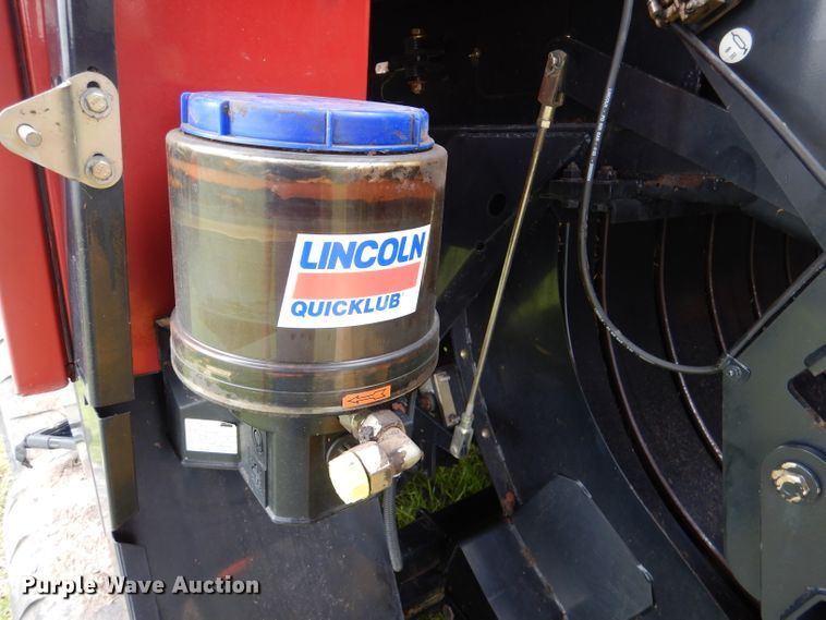 image for item DL8098 2004 New Holland BB960A  large square baler