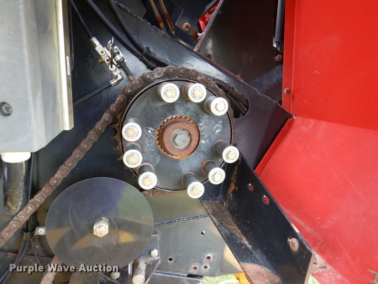 image for item DL8098 2004 New Holland BB960A  large square baler