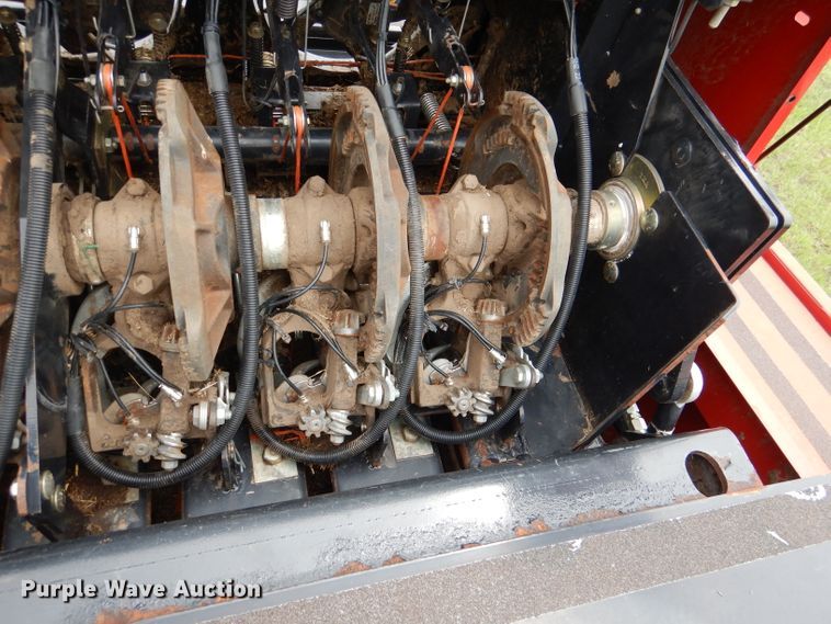 image for item DL8098 2004 New Holland BB960A  large square baler