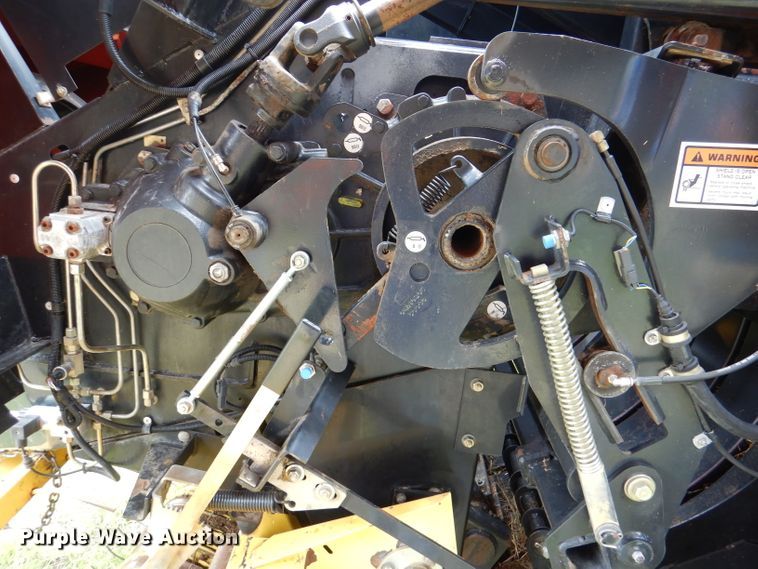 image for item DL8098 2004 New Holland BB960A  large square baler