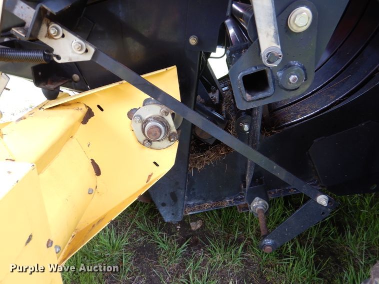 image for item DL8098 2004 New Holland BB960A  large square baler
