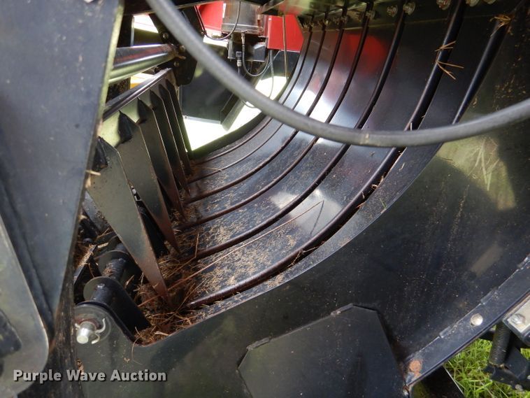 image for item DL8098 2004 New Holland BB960A  large square baler