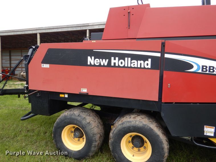 image for item DL8098 2004 New Holland BB960A  large square baler