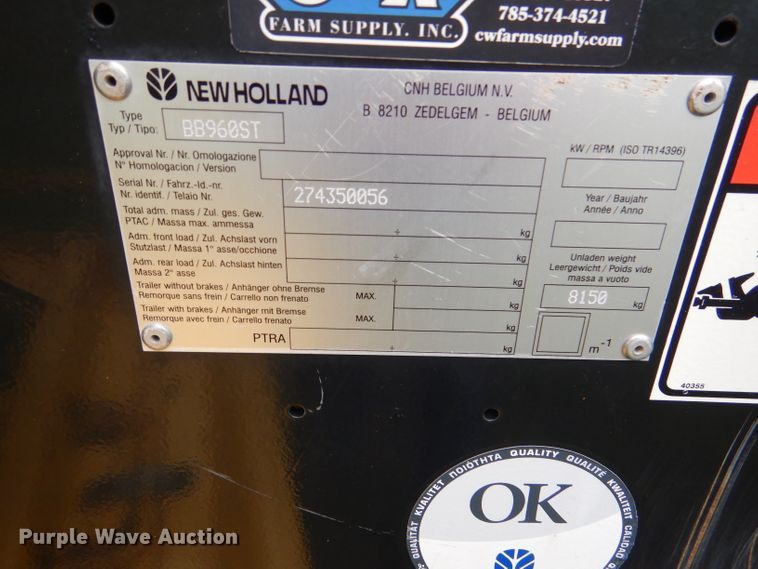 image for item DL8098 2004 New Holland BB960A  large square baler