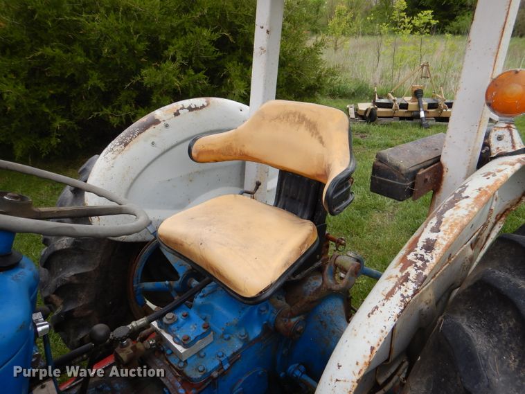 image for item DL8100 Ford 2000  tractor