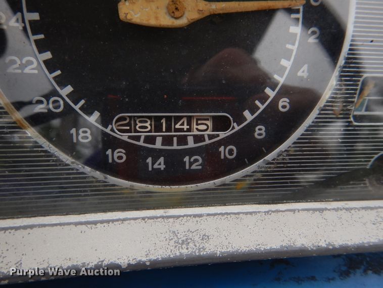 image for item DL8100 Ford 2000  tractor